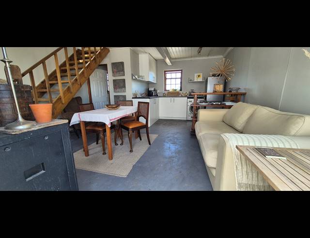 5 BEDROOM HOUSE FOR SALE IN KLEIN DASSENBERG